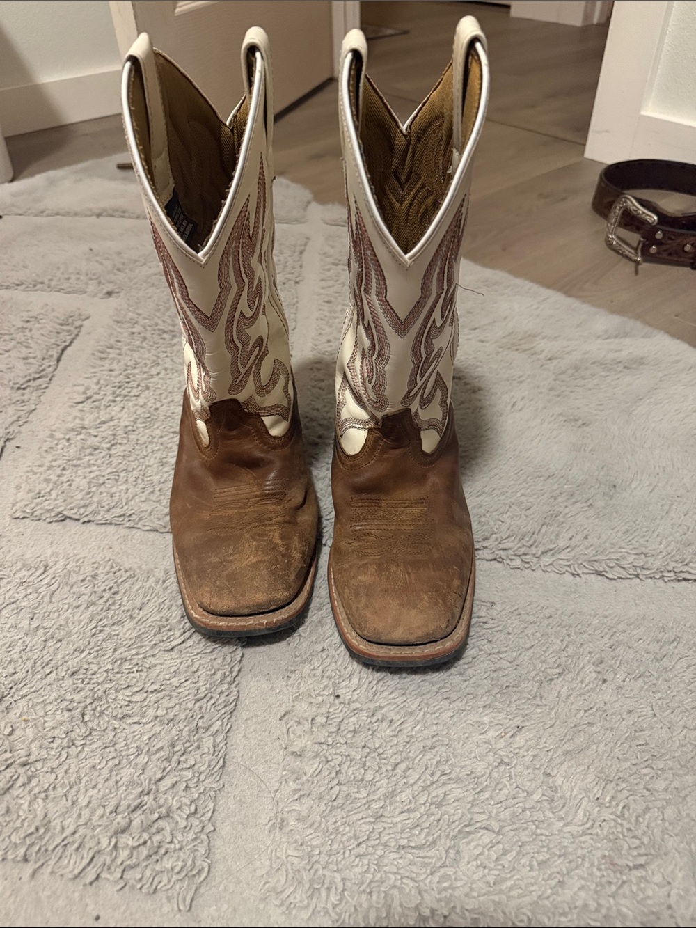 Women's Brown and white Laredo Cowboy Boots